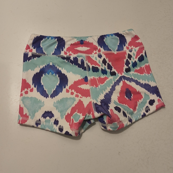 FLEO Colorful Patterned Shorts - Picture 2 of 2